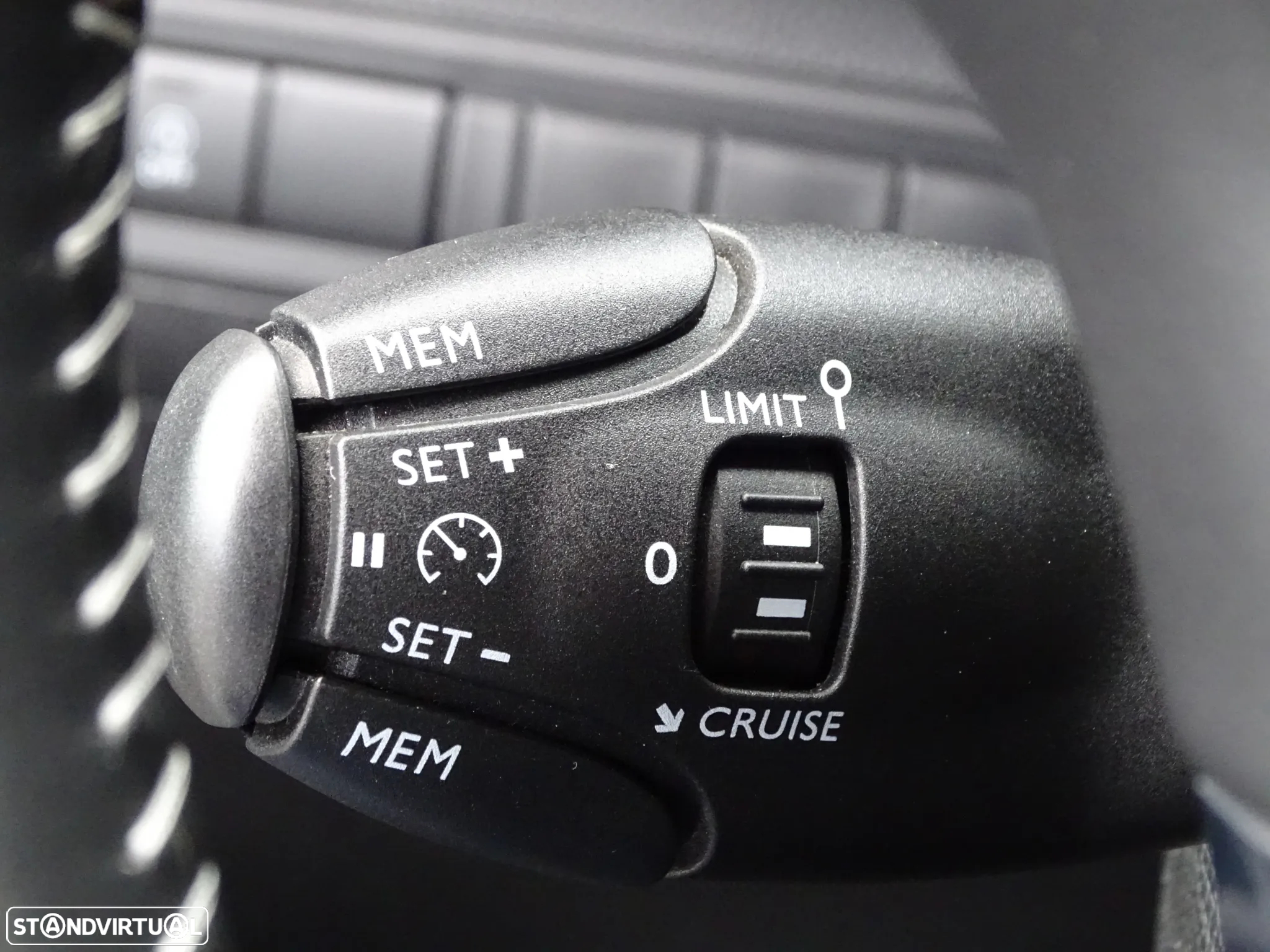 Peugeot 308 SW 1.5 BlueHDi Style - 32