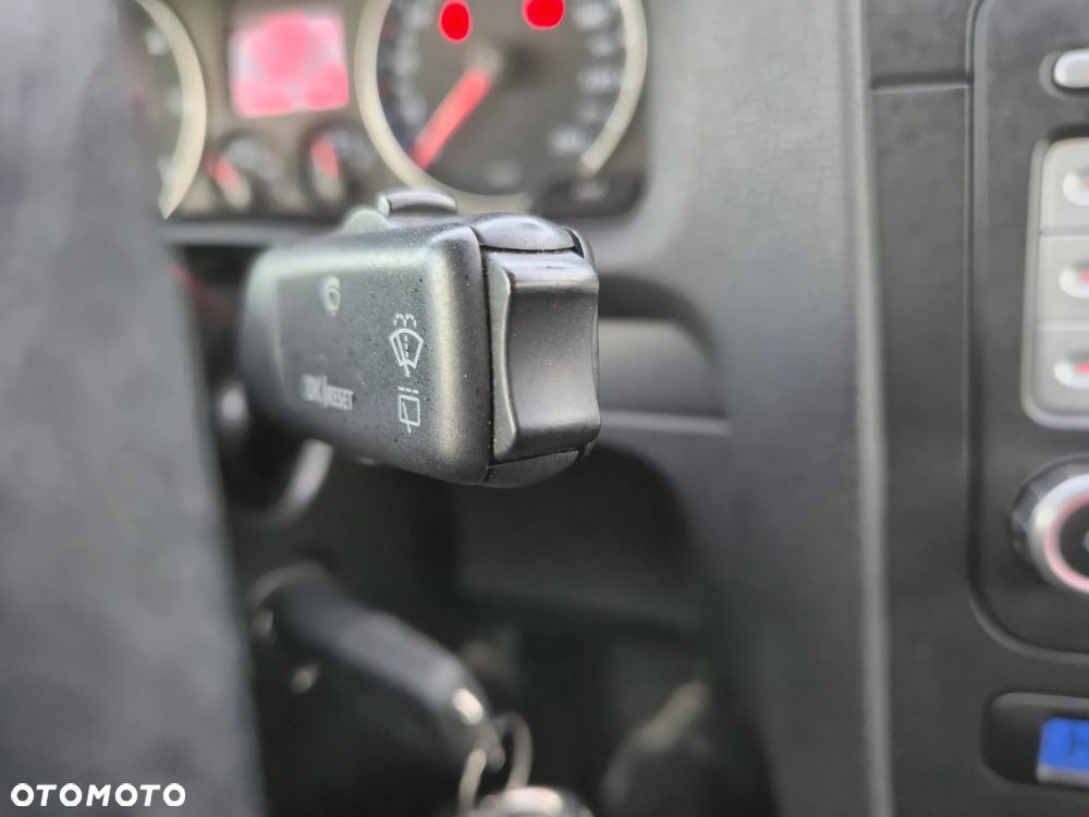 Volkswagen Golf - 16