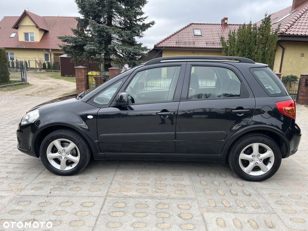 Suzuki SX4 Classic 1.6 VVT 4x4 Comfort - 23