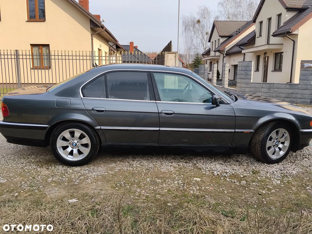 BMW Seria 7 - 4