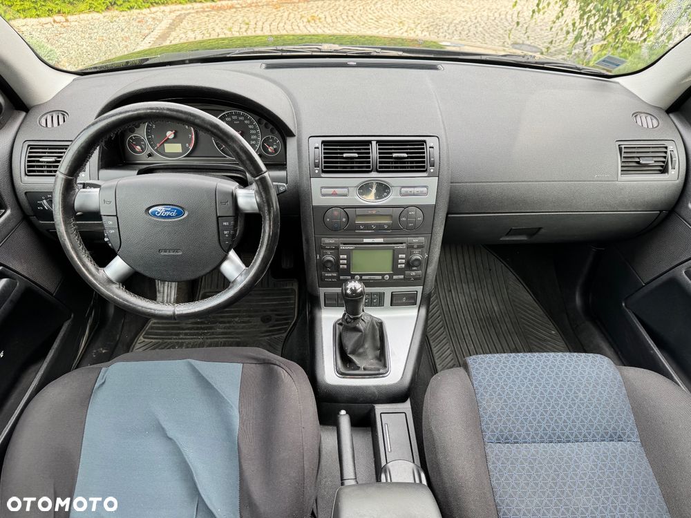 Ford Mondeo - 21