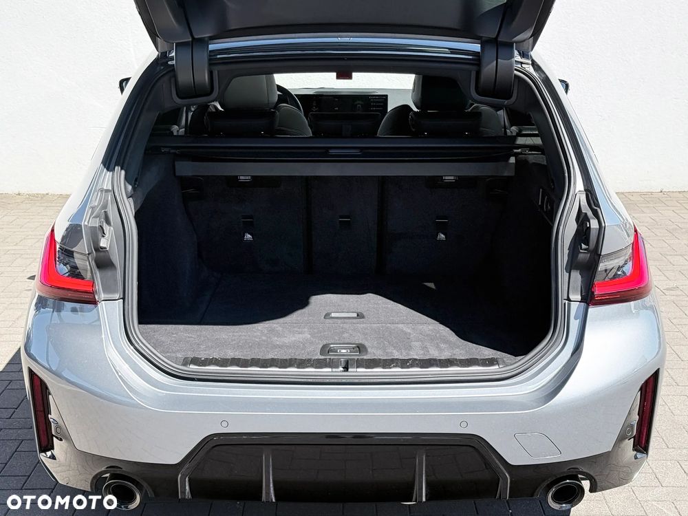 BMW Seria 3 320d xDrive M Sport - 17