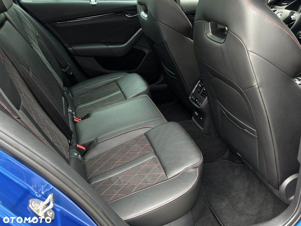 Skoda Octavia 2.0 TDI RS DSG - 10