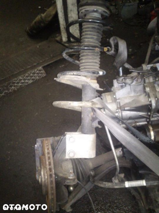 MC PHERSON 1.6HDI  BERLINGO C4 PARTNER 08- - 1