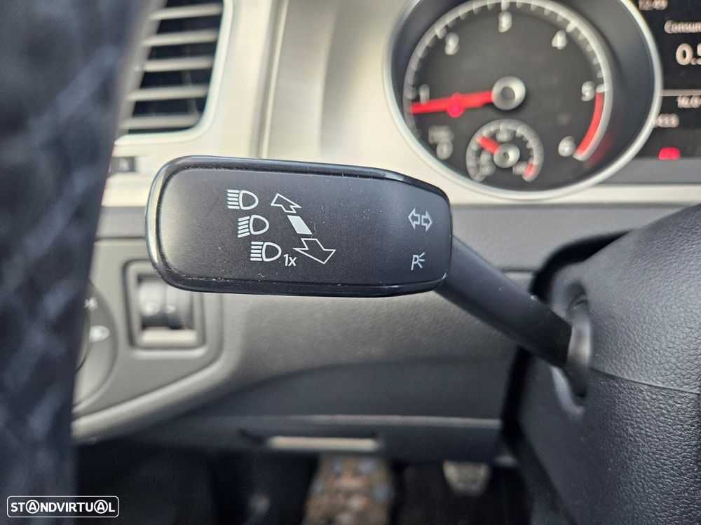 VW Golf Variant 1.6 TDi Confortline - 32