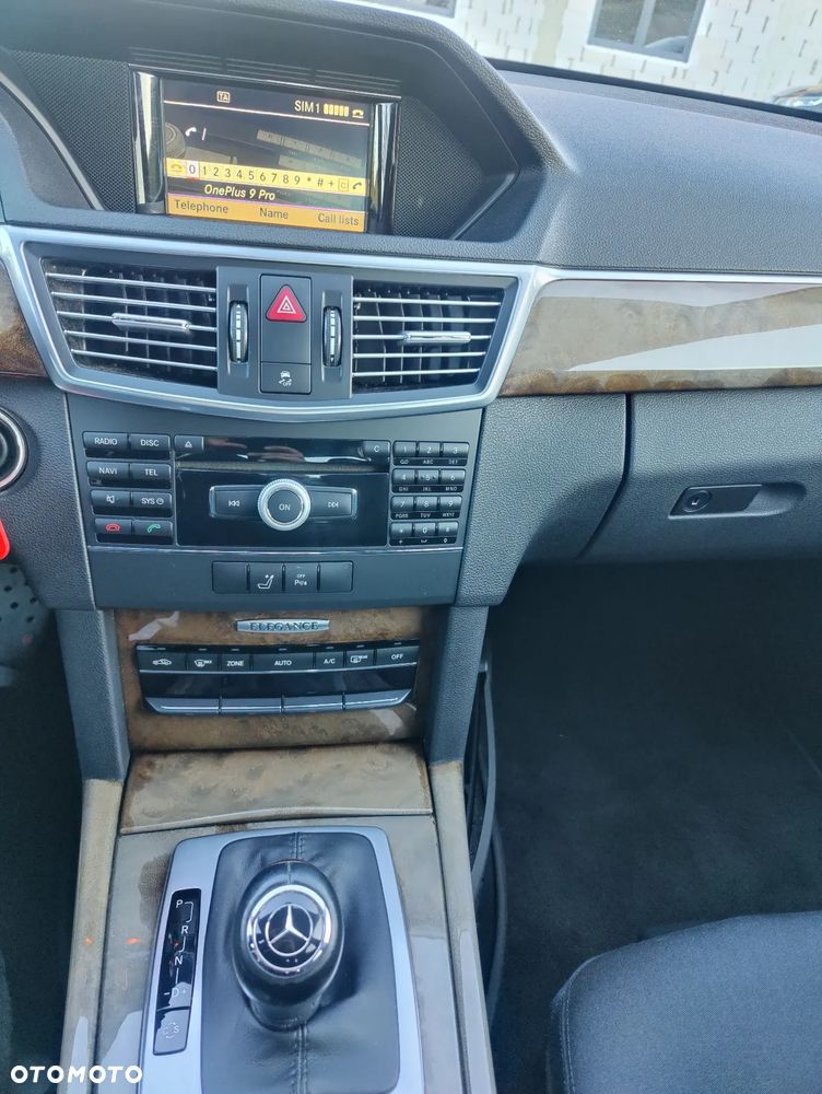 Mercedes-Benz Klasa E 250 CDI DPF BlueEFFICIENCY Automatik Elegance - 11