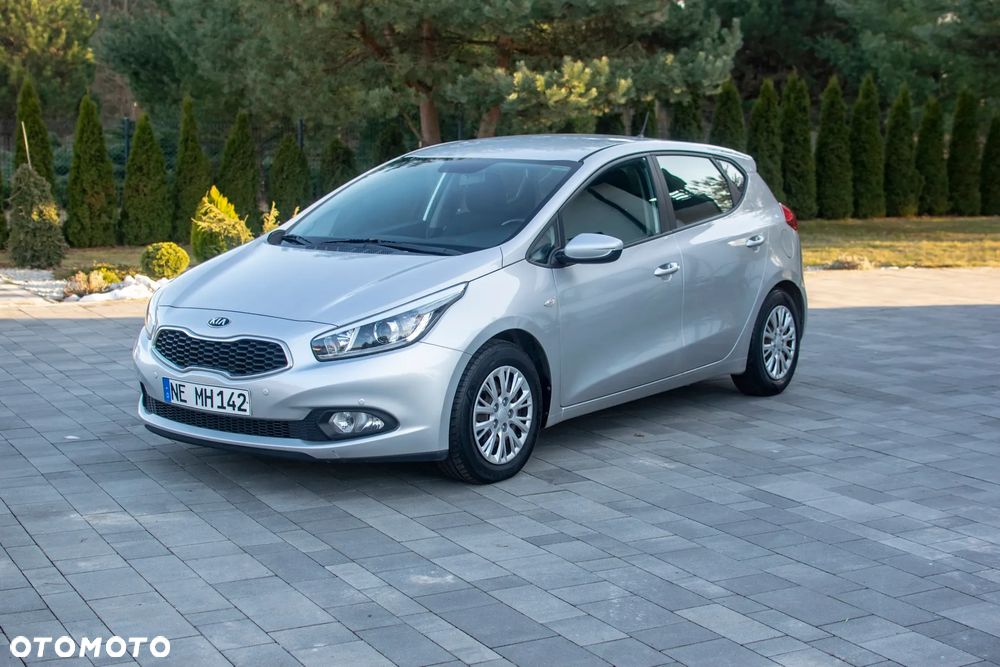 Kia Ceed - 9