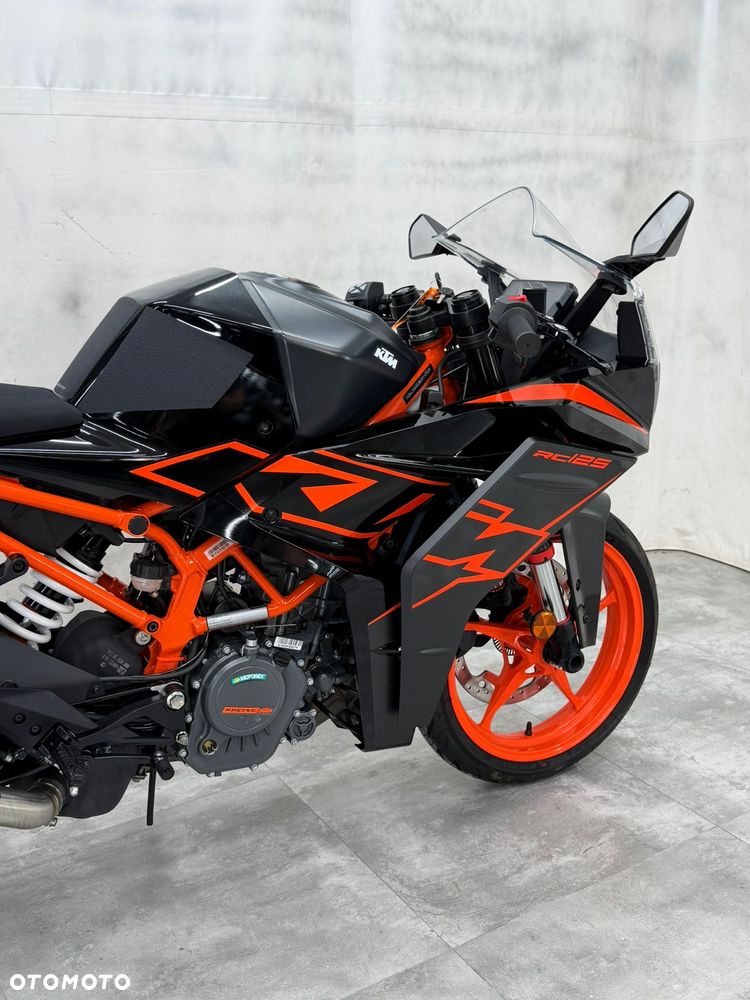 KTM RC 125 - 9