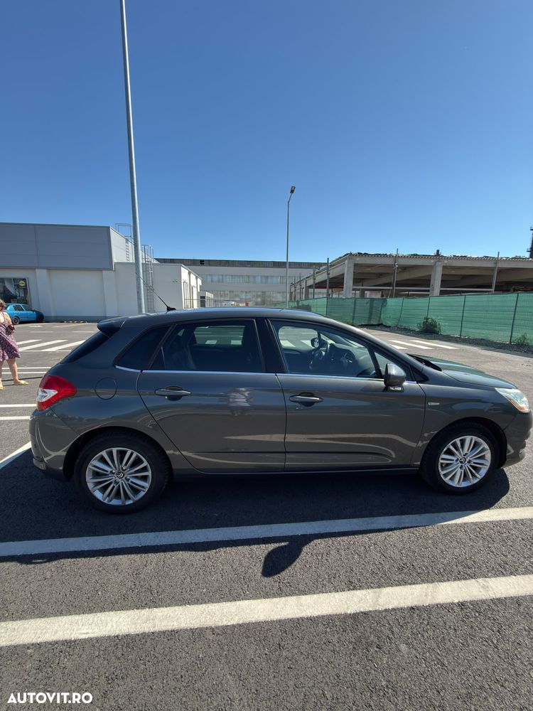 Citroën C4 1.6 e-HDi FAP Exclusive - 3