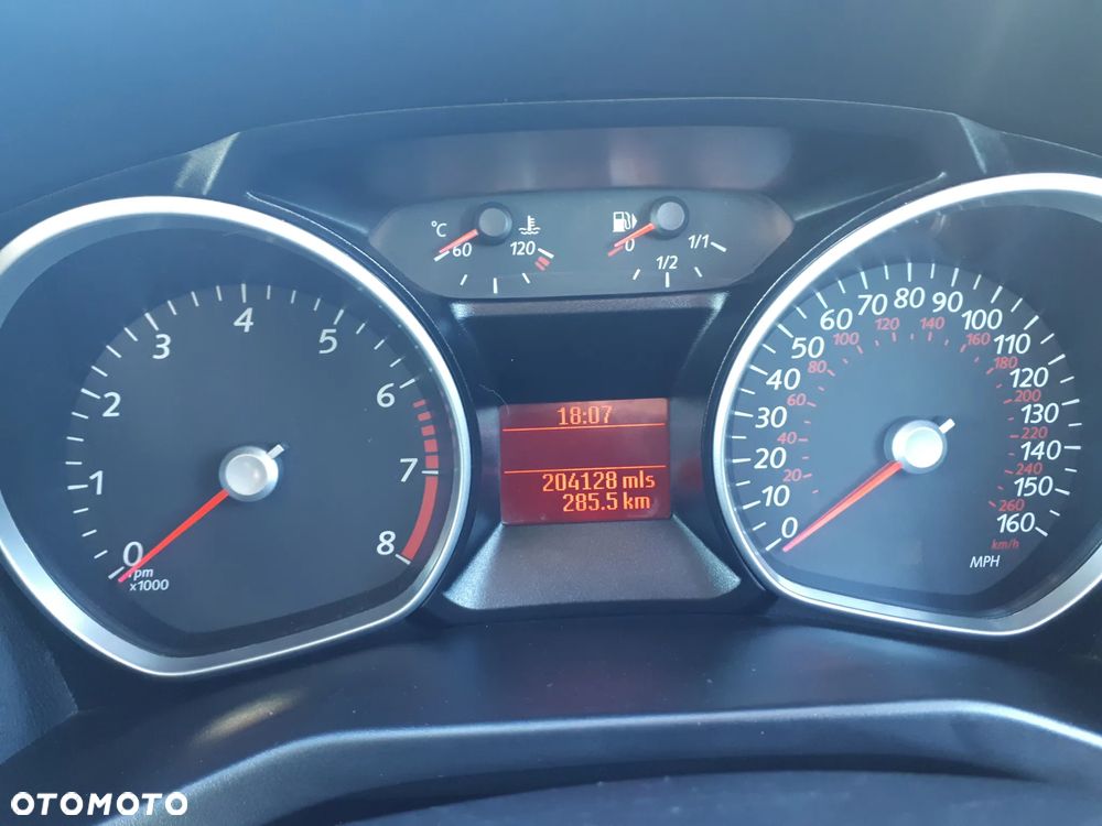Ford Mondeo 2.0 Ghia - 10