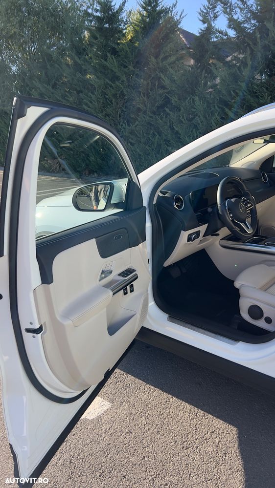 Mercedes-Benz GLA 250 e 8G-DCT - 25
