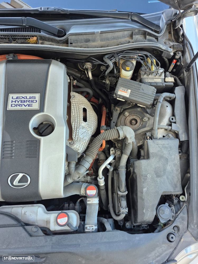 Lexus IS 300H Executive - 38