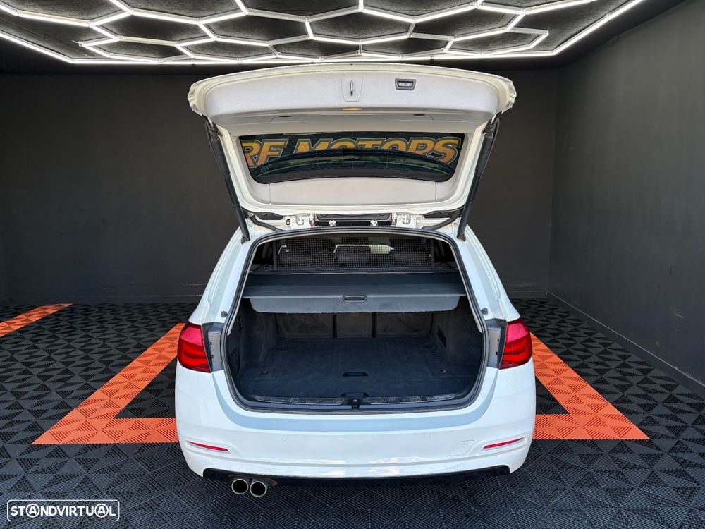BMW 320 d Aut. Sport Line - 28