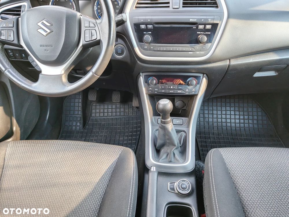 Suzuki SX4 S-Cross 1.6 Premium - 4