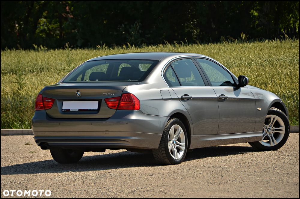 BMW Seria 3 318d - 19