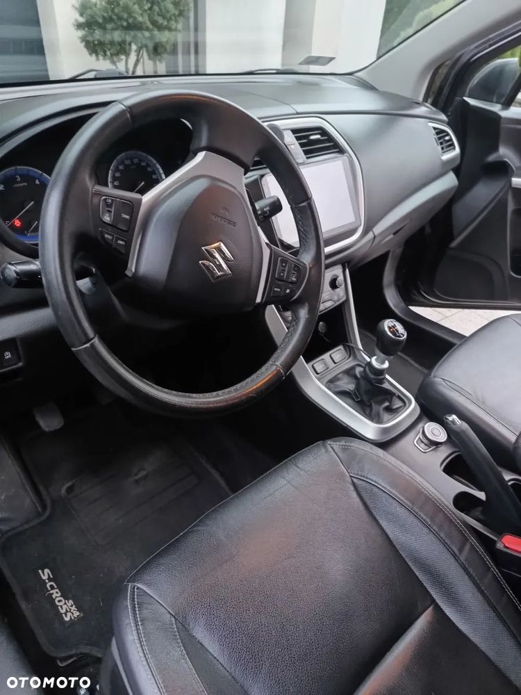 Suzuki SX4 S-Cross 1.6 DDiS Elegance 4WD - 16