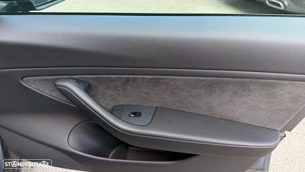 Tesla Model 3 Performance Dual Motor AWD - 22