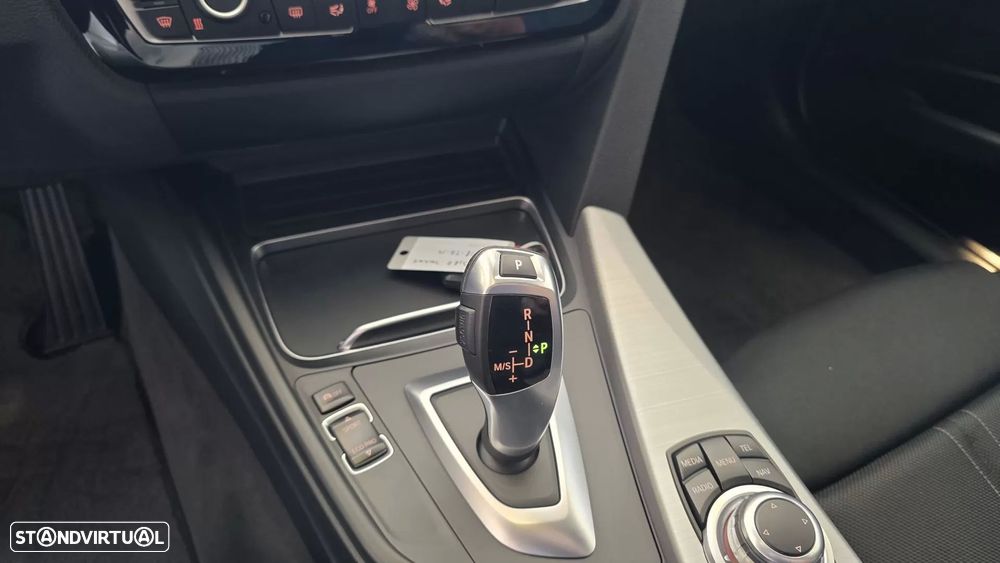 BMW 318 d Line Sport Auto - 43