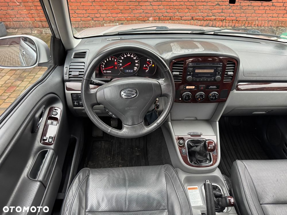 Suzuki Grand Vitara 1.6 Comfort Limited - 21