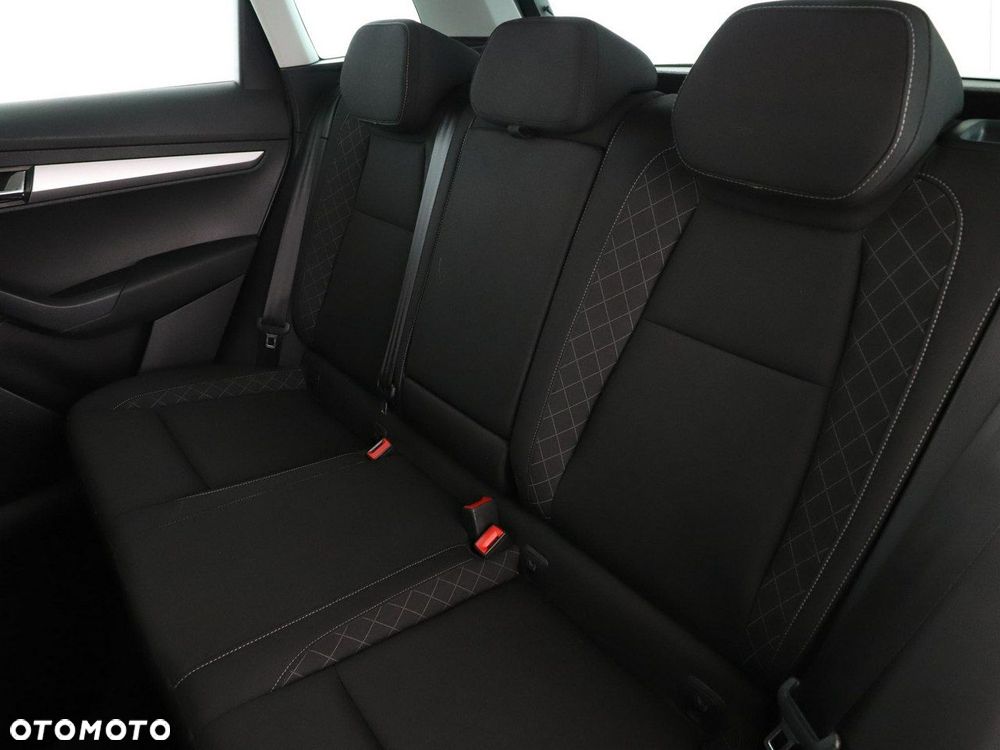 Skoda Karoq 1.6 TDI SCR Active - 17