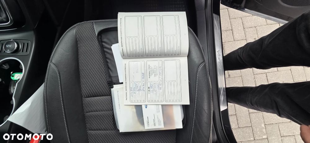 Ford Kuga 2.0 TDCi 2x4 Titanium - 39