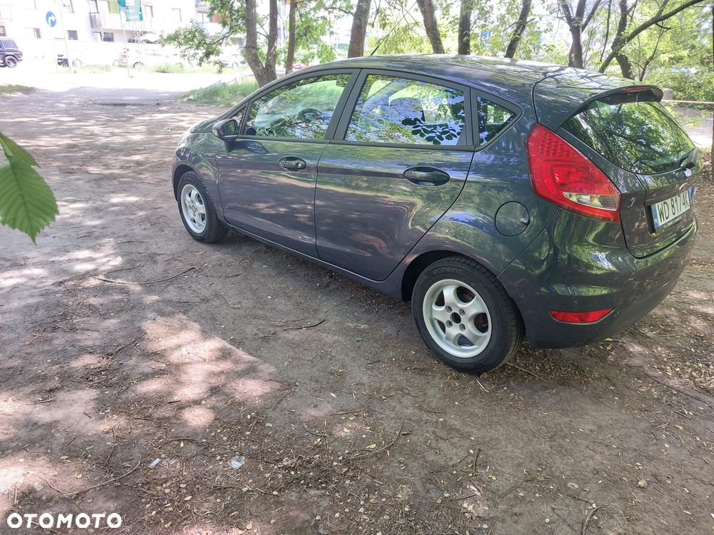 Ford Fiesta - 2
