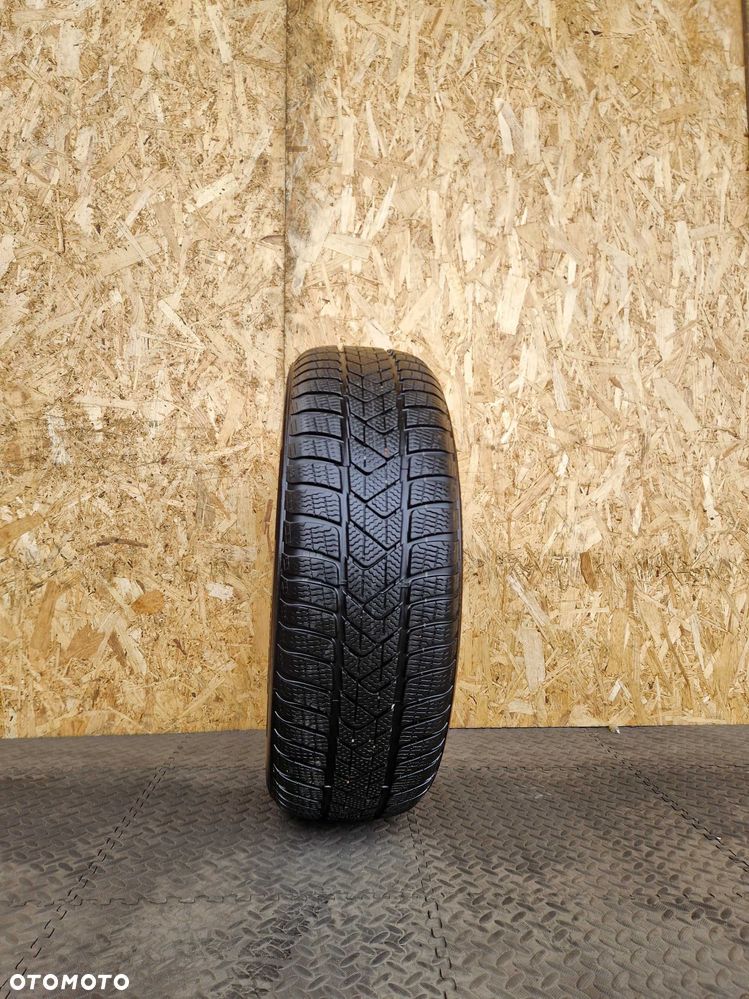 Opona zimowa 205/60/16 92H Pirelli SottoZero 3 - 2