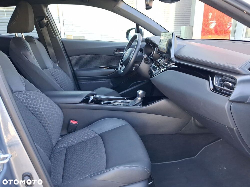 Toyota C-HR - 7