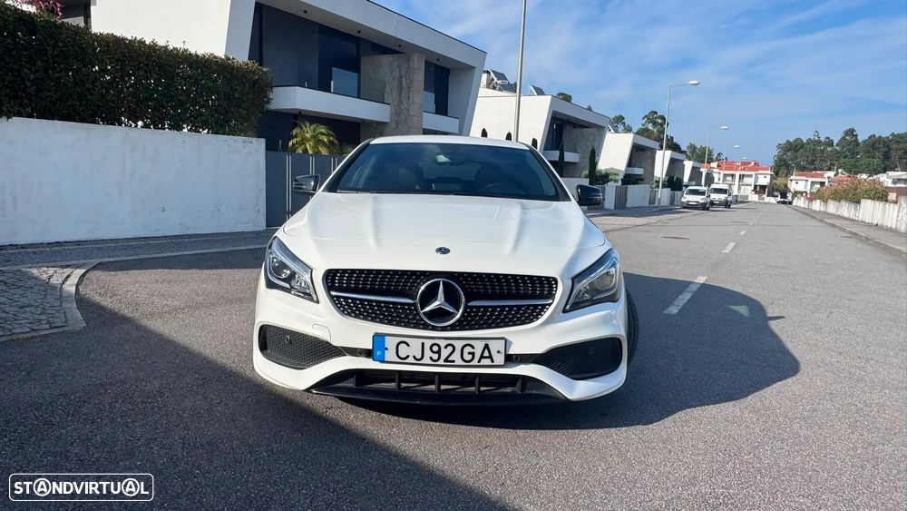 Mercedes-Benz CLA 180 AMG Line - 9