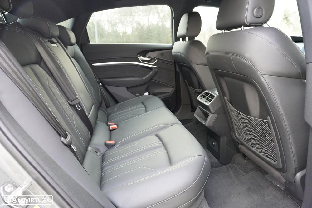 Audi Q8 e-Tron Sportback 55 quattro S line - 13