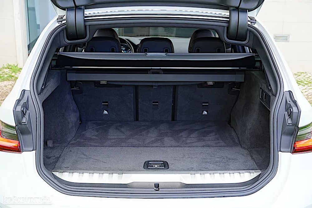 BMW 320 e Touring Corporate Edition Auto - 16