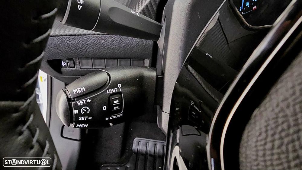 Peugeot e-2008 Active Pack - 12