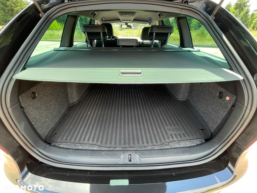 Skoda Octavia 2.0 TDI CR DPF RS - 19