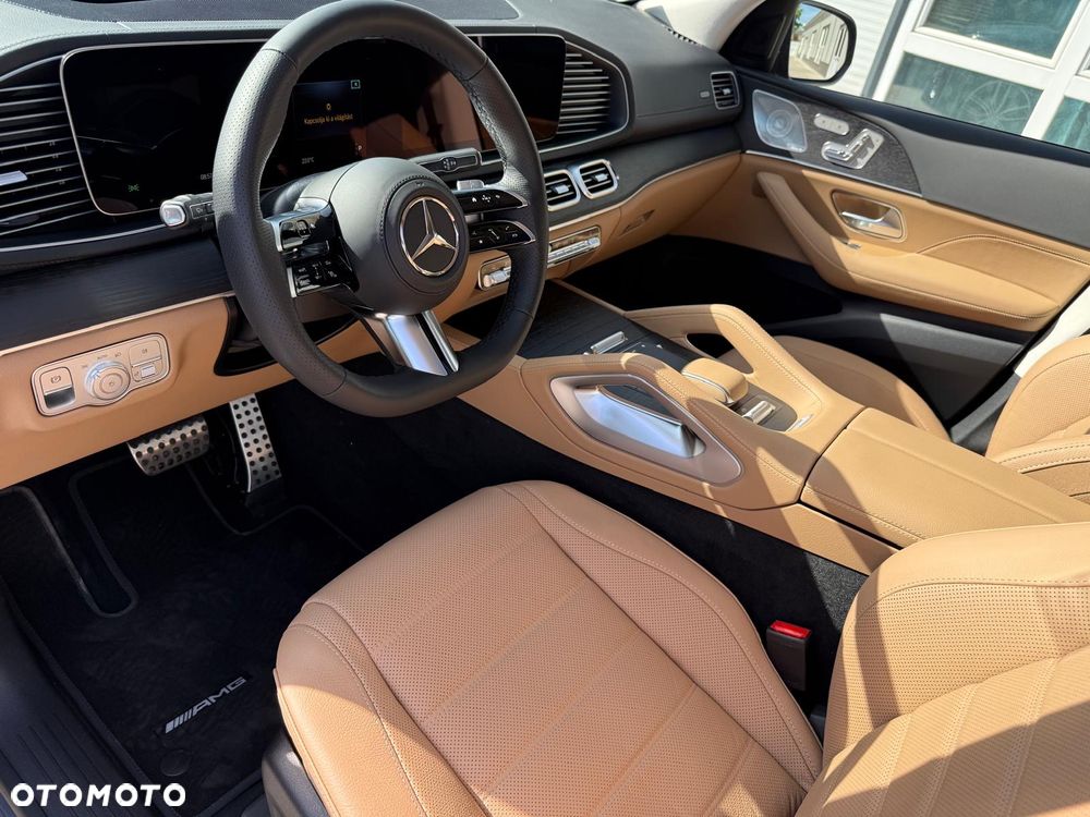 Mercedes-Benz GLS - 24