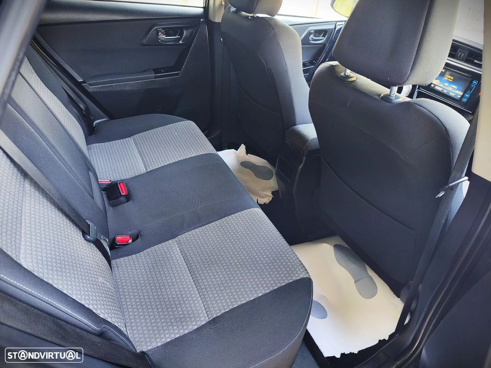 Toyota Auris Touring Sports 1.4 D-4D C.+P.Techo+P.Sport - 9