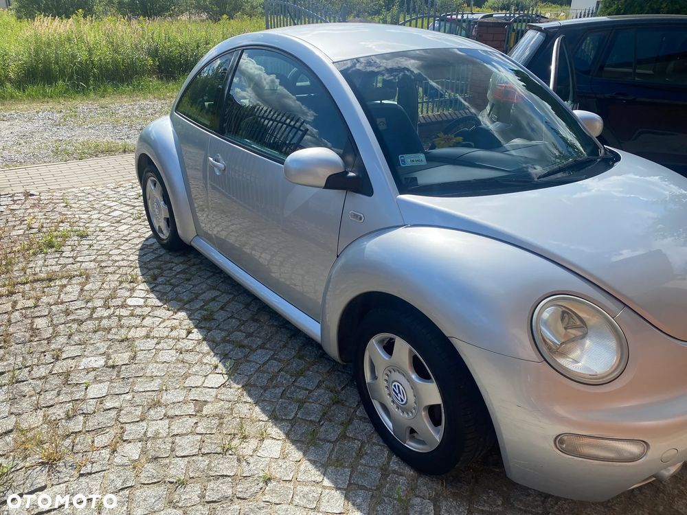 Volkswagen New Beetle - 9