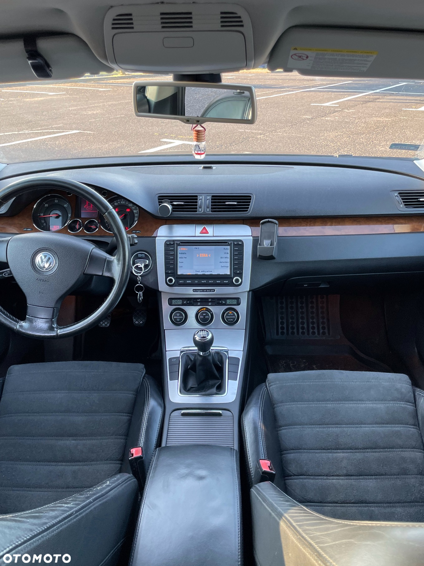 Volkswagen Passat 2.0 TDI Comfortline - 14