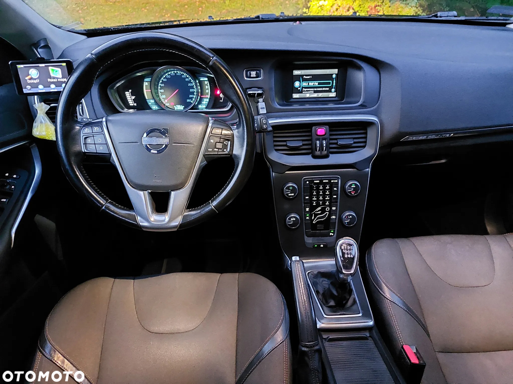 Volvo V40 Cross Country D2 Momentum - 21