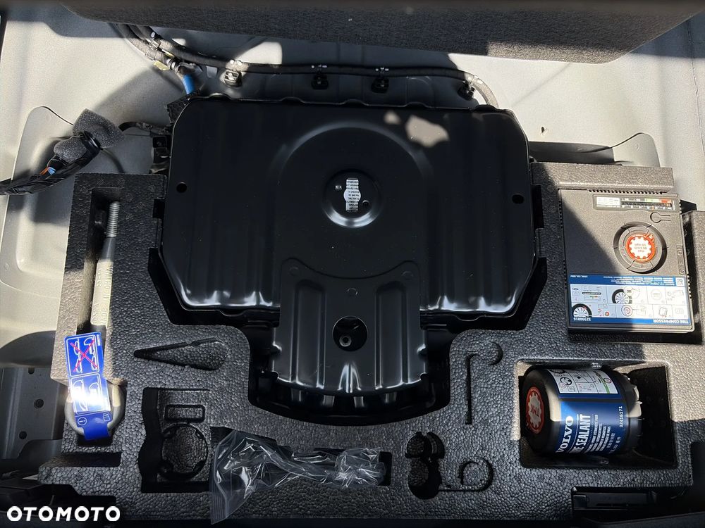Volvo XC 40 B3 Core - 29