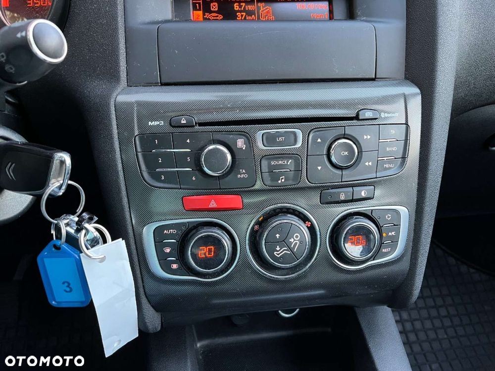 Citroën C4 1.6 VTi SX - 11