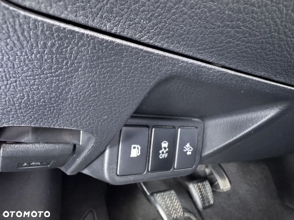 Toyota Avensis Touring Sports 1.8 Business Edition - 16