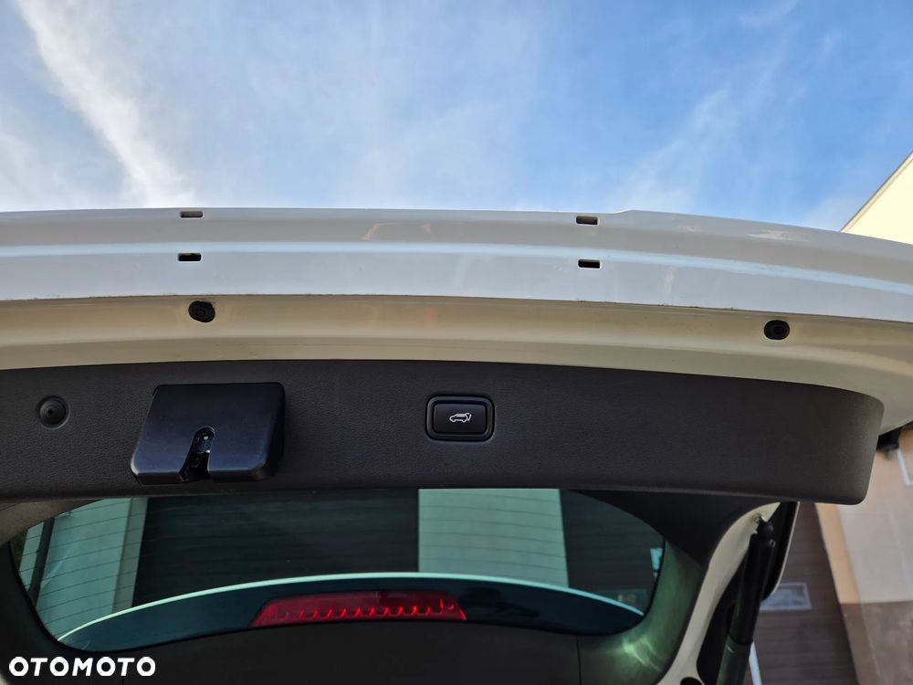 Hyundai Tucson 2.0 CRDI 4WD Automatik Premium - 19