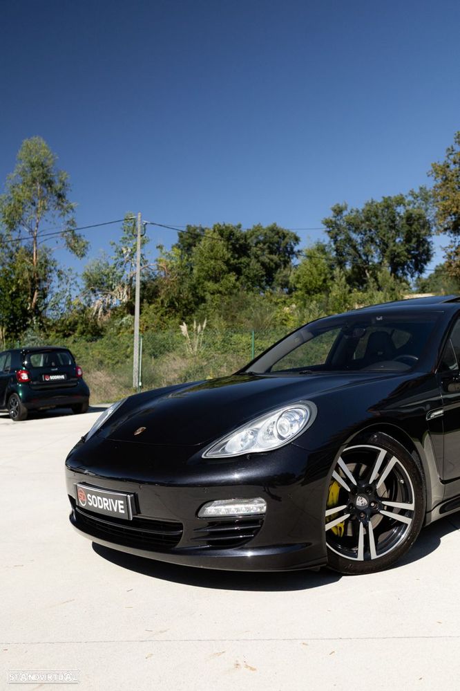 Porsche Panamera Platinum Edition - 4