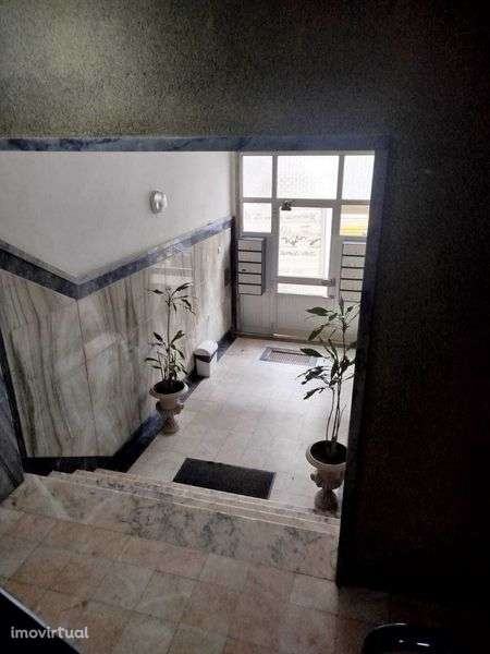 Vendo T4 em Cacilhas ( imovel p recuperar ) - Grande imagem: 3/12