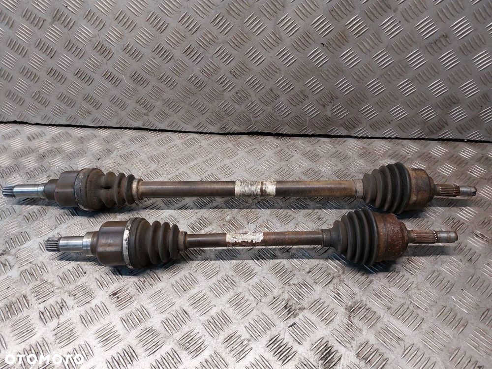 PÓŁOŚ LEWY PRZÓD + PRAWY PRZÓD CITROEN C3 I 1.4 HDI - 2