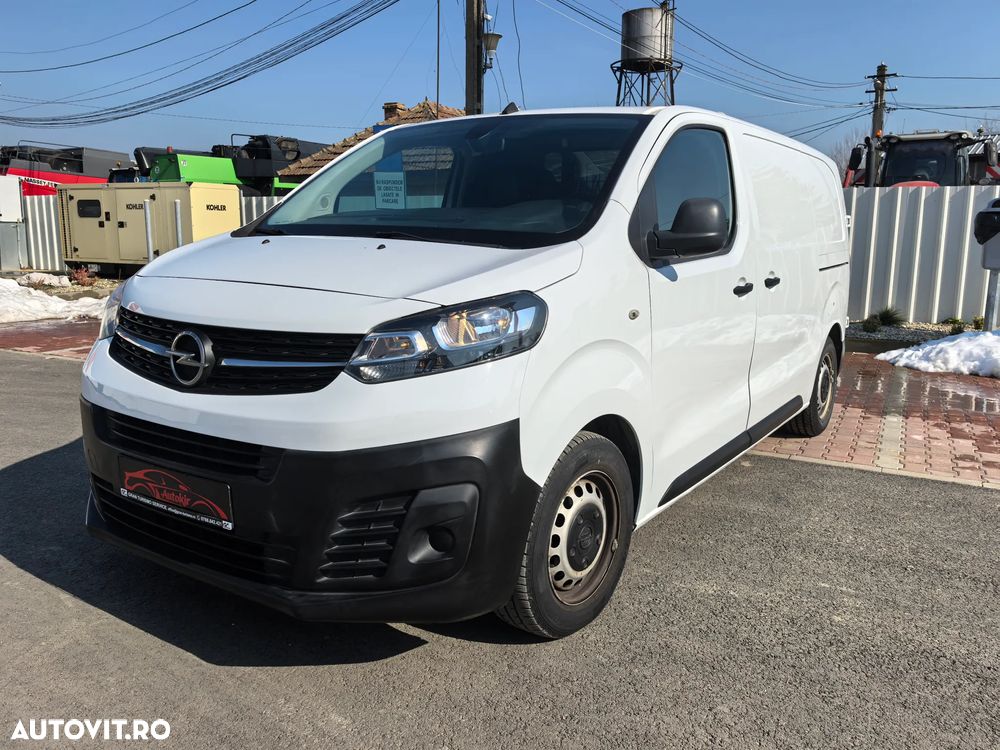 Opel Vivaro - 1