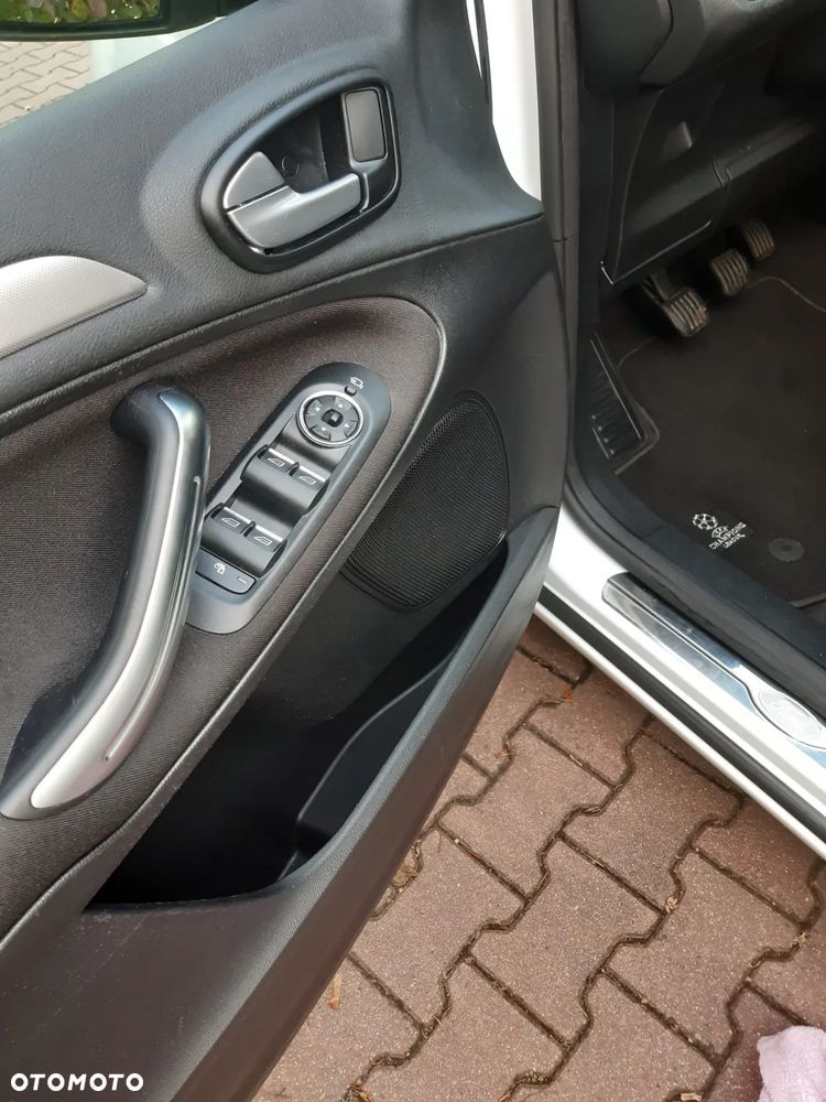 Ford S-Max - 21