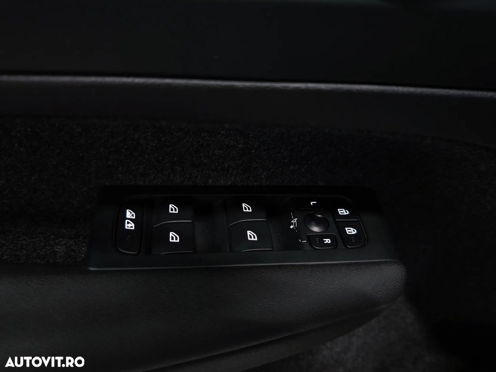 Volvo XC 40 T4 Recharge DKG Inscription Expression - 16