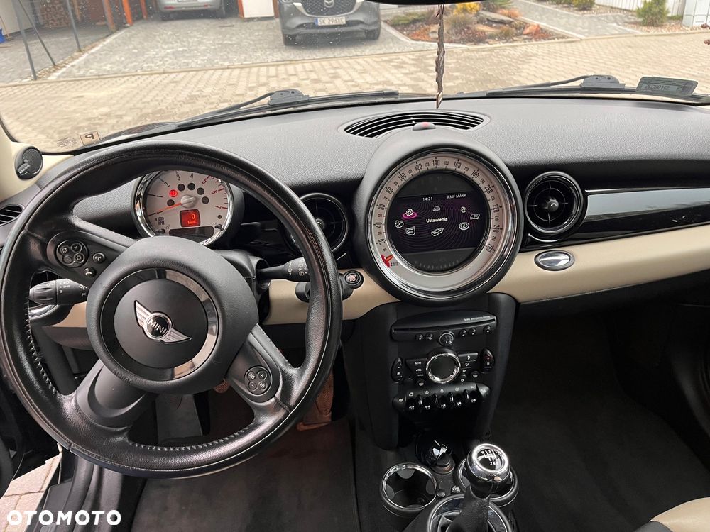 MINI Clubman Cooper D - 16