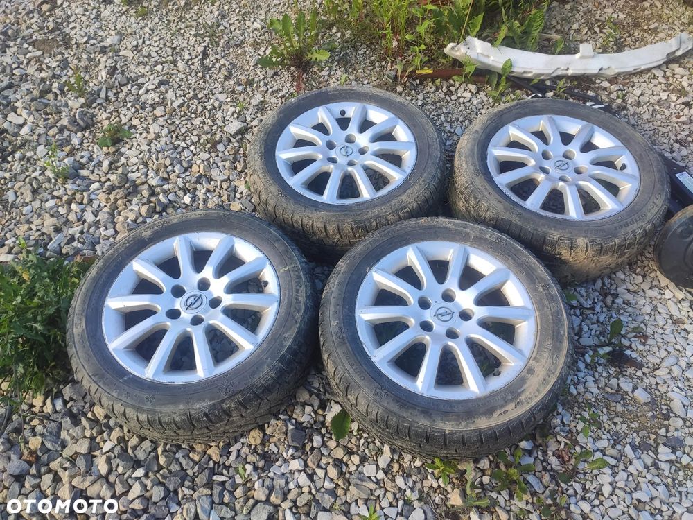 KL Koła Felgi Opel Zafira II Astra H 5x110 R16 6,5" x 16 ET 37 Opony Zima 205/55r16 13116623 - 1